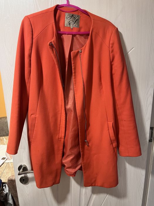 Дамско палто в цвят корал - Л размер
