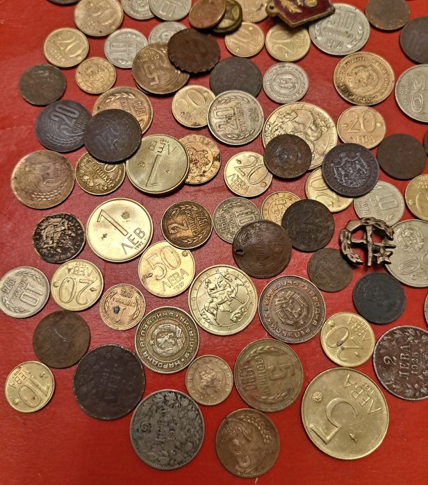 Стари български монети , значки и копчета