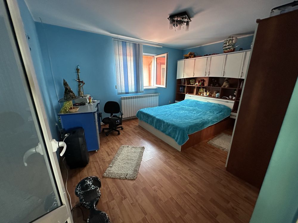 Casa de vanzare / Schimb cu apartament la parter