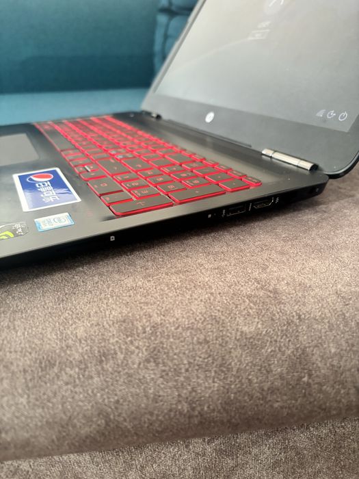Hp Omen Gaming• Procesor i7-7700HQ• 16gb ram DDR4• placa video 4gb Gtx