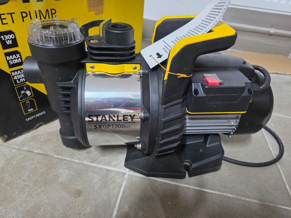 Pompa de suprafata 1300w 4500 l/h 50m Stanley SXGP1300XFE