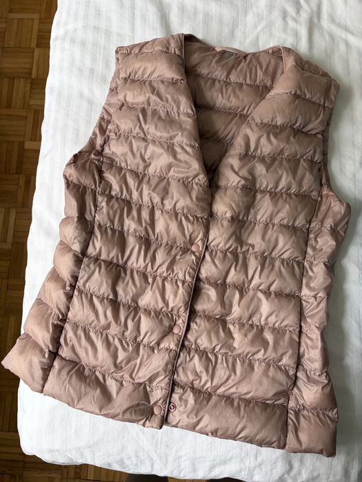 Uniqlo ultra light down vest in pink