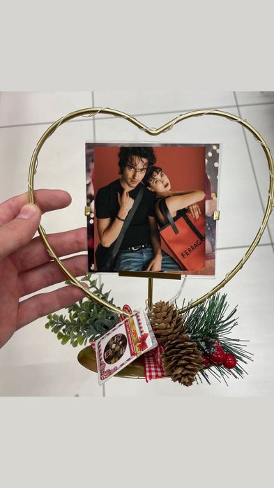 Globuri personalizate sau rame personalizate de Crăciun