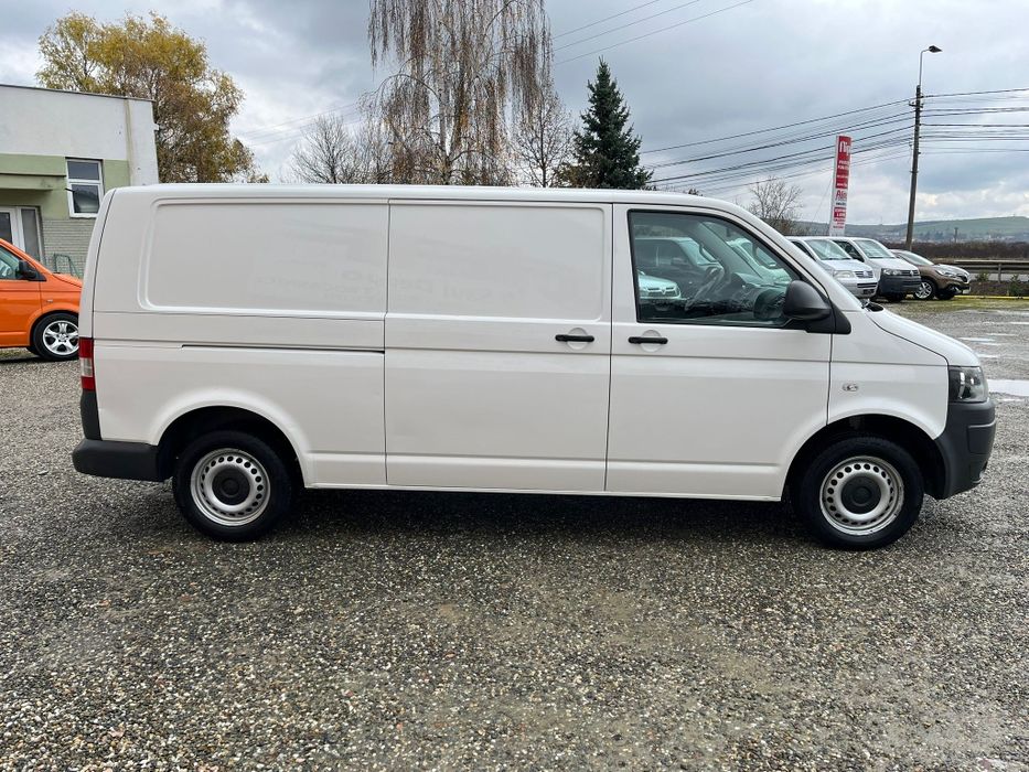 Volkswagen Transporter T5 2.0 TDI, an 2013, 140 CP, model lung