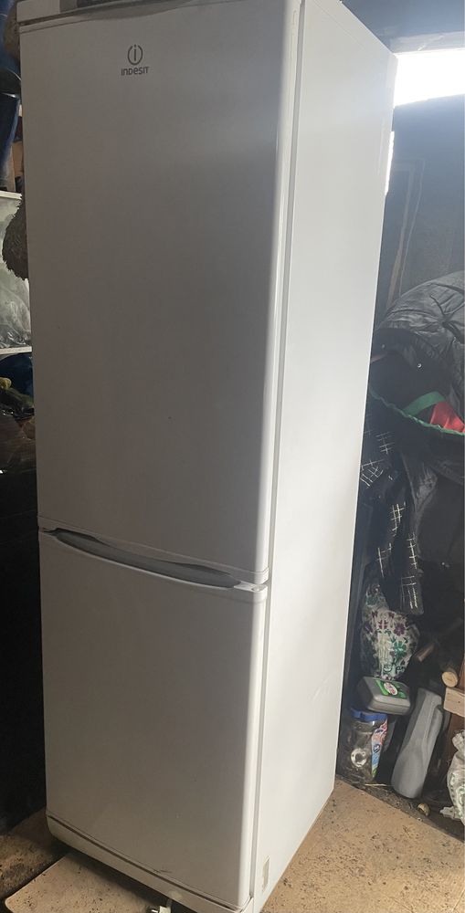 Продам холодильник в хорошем состояний
