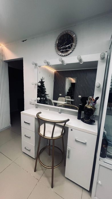 Монюкюрный стол сатылады