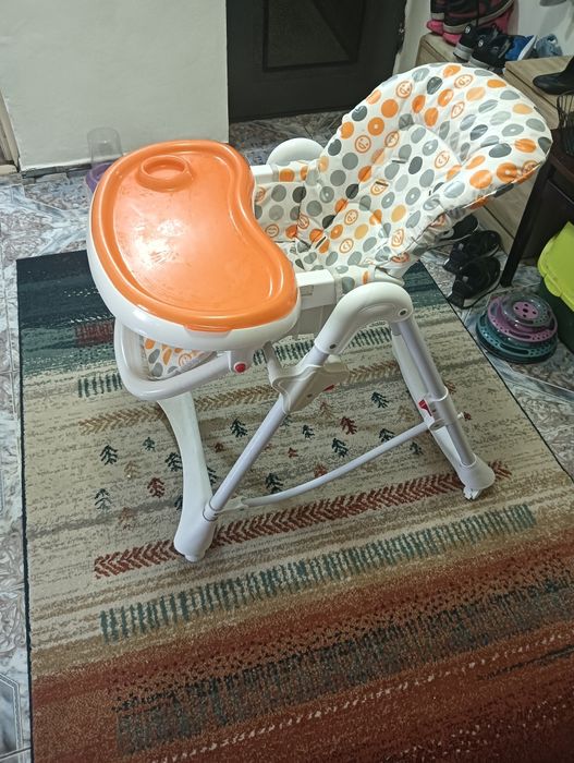 Scaun de masă bebe