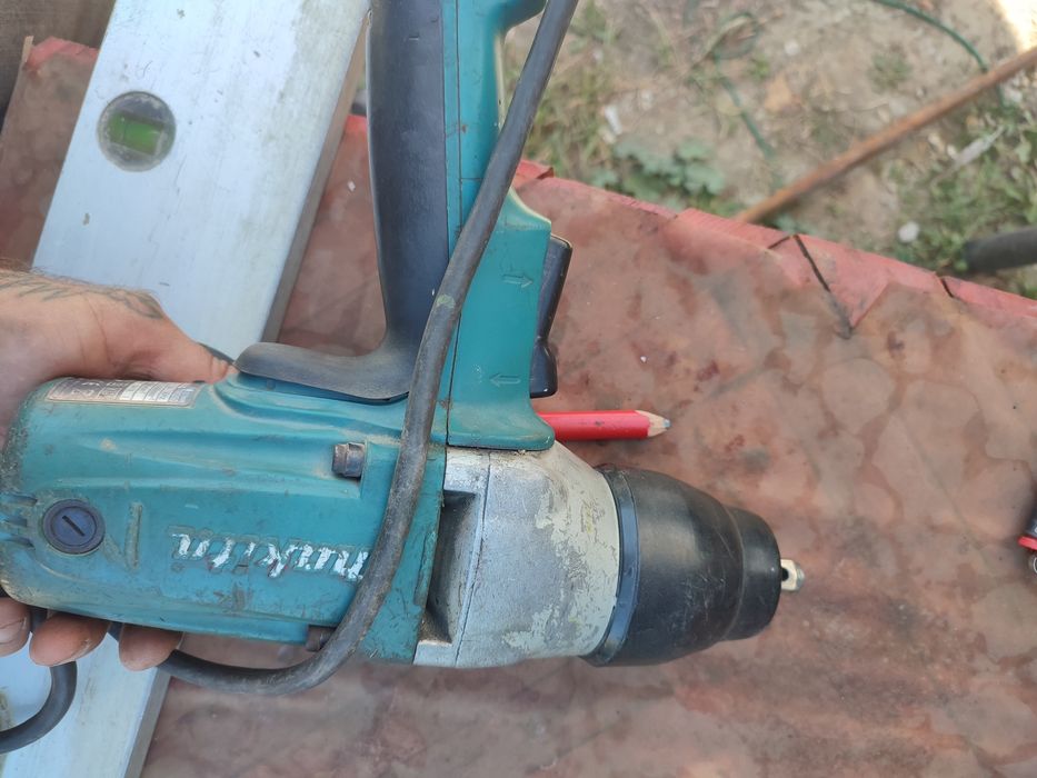 Pistol impact makita 400 watt