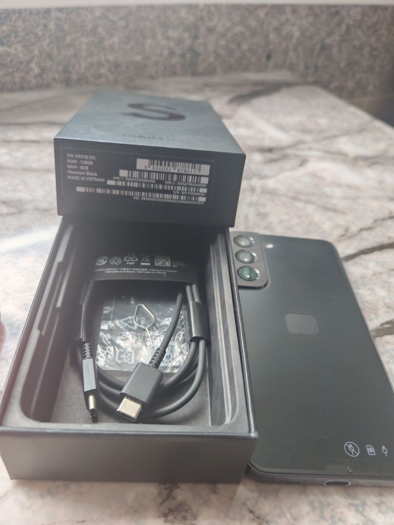 Продавам Samsung Galaxy S22- 5G 128GB-като нов!