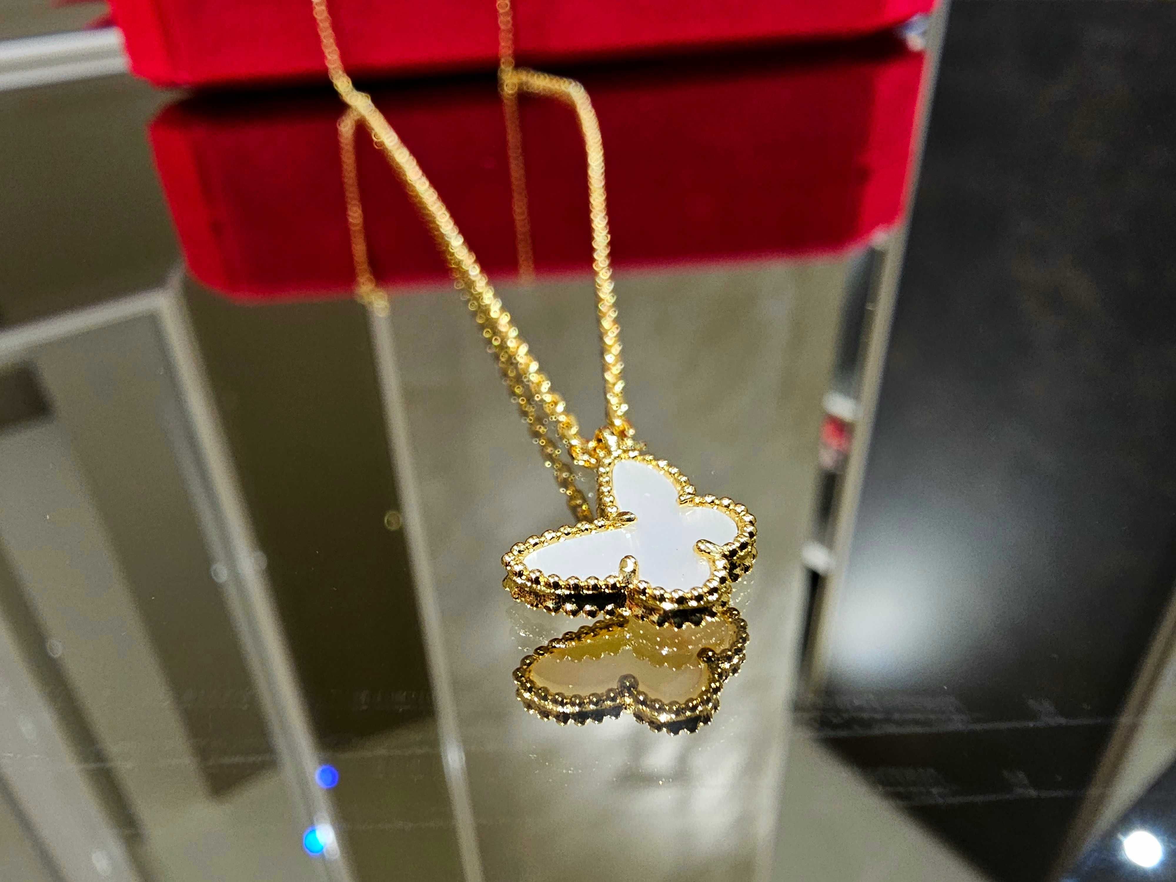 Van Cleef & Arpels VCA Sweet Alhambra Mother Butterfly Дамско Колие