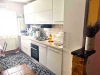 Apartament cu 2 camere decomandate Mv2 strada Mozart renovat ,mobilat