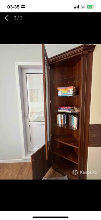 Угловой шкаф в хорошем состоянии