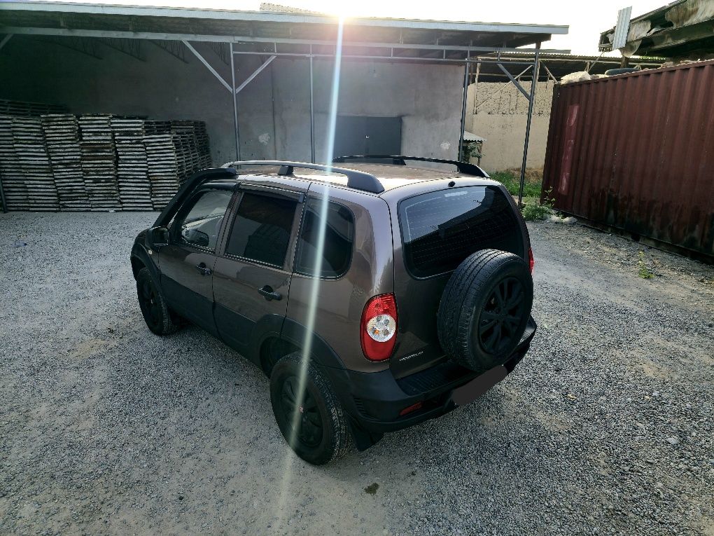 Niva 4x4 Sotiladi
