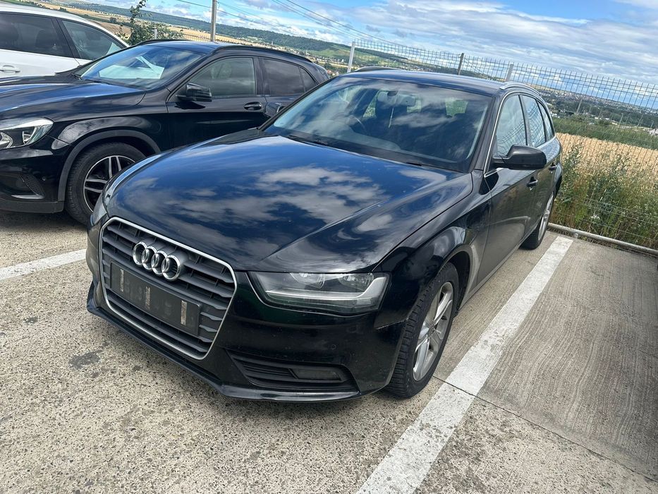 Dezmembrez / Dezmembrari / Piese / Accesorii Audi a4 b8.5 negru break 2012 2.0 tdi CJCA, cutie automata