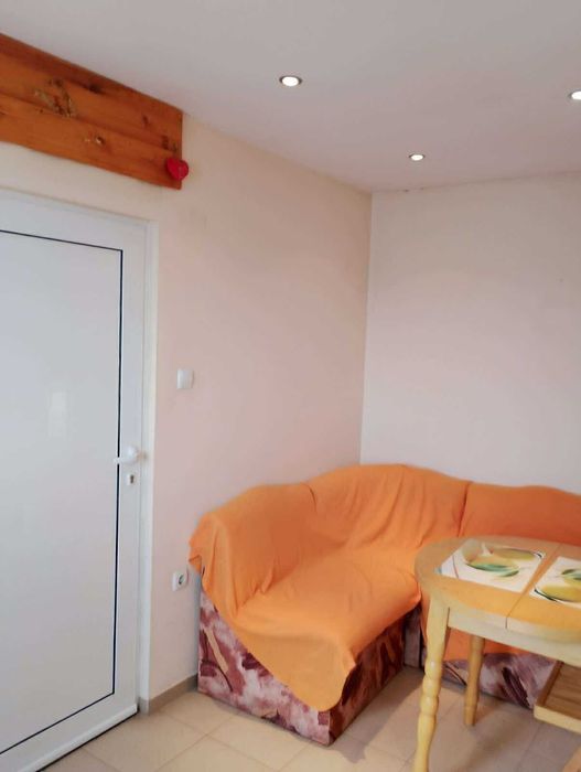 Етаж от къща в кв.Обеля