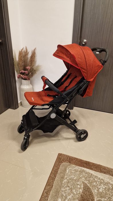 Carucior Sport Compact si Pliabil Pentru Avin Tip Troller Babystone