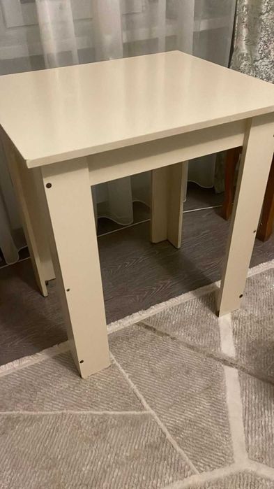 Продам кухонный стол