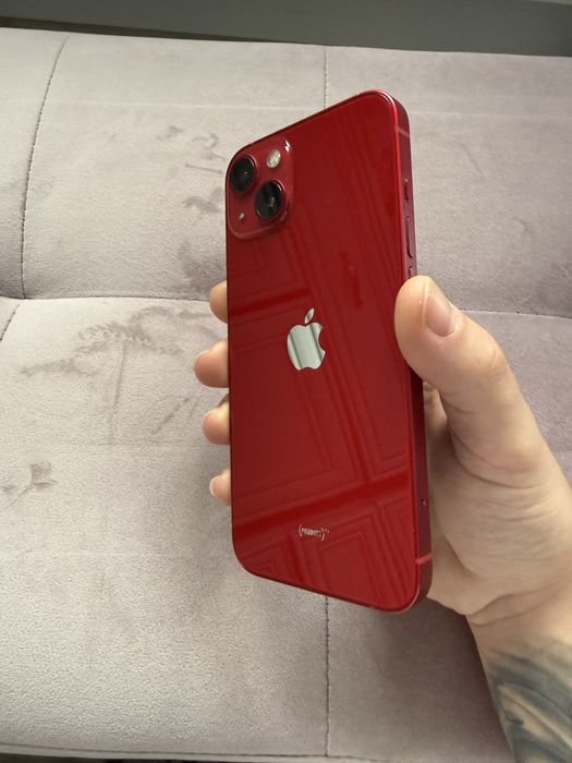 iPhone 13 rosu 128gb