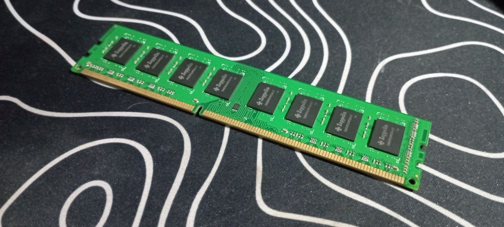 ОЗУ Zeppelin 2~4gb ddr3