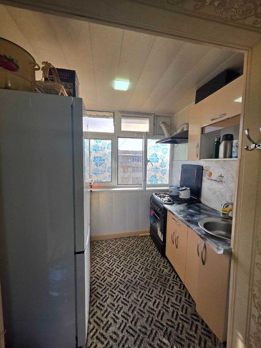 Продаётся 2х комн квартира на 4 этаже Ор-р Овир Университет