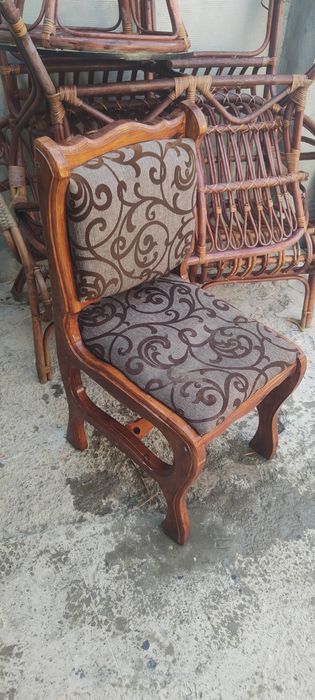 Продается деревянные стулья