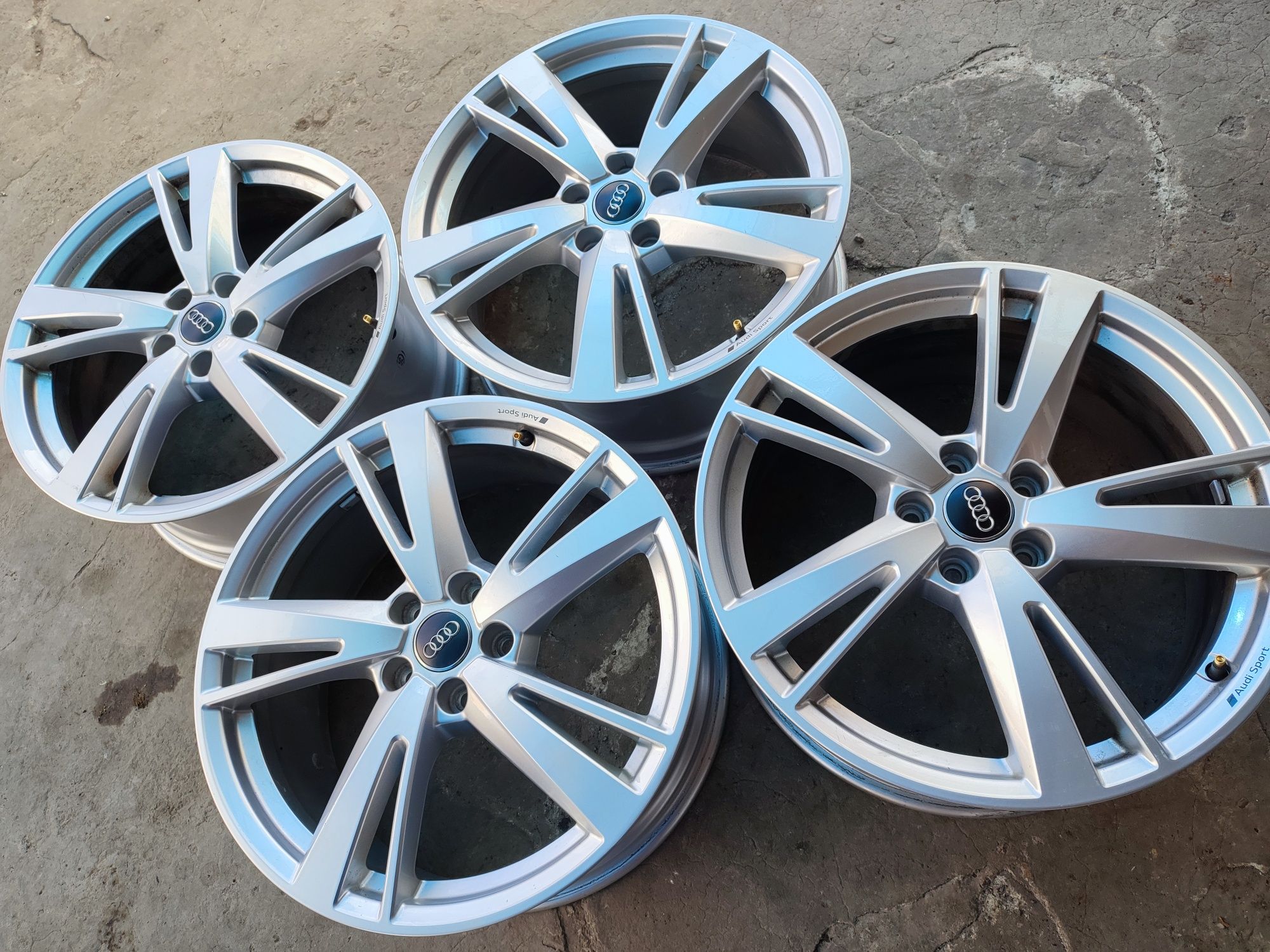 19" оригинални алуминиеви джанти заAudi S3,A3.