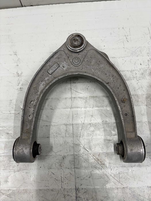 Горен носач (Подкова) БМВ Ф10 Ф11 Ф07 Ф06 Ф12 Ф13 Ф01 Ф02