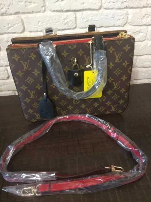 Geanta clasica Louis Vuitton LOUIS VUITTON