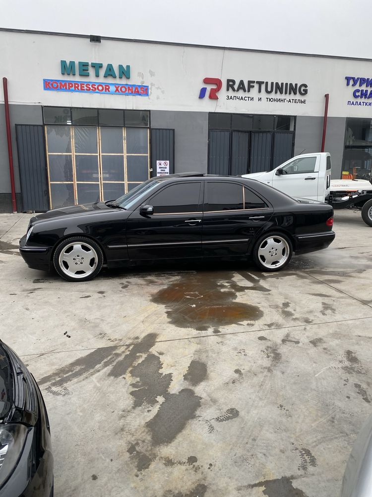 Mercedes benz w210. Zaychik