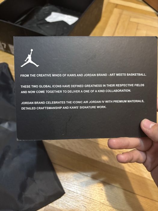 Air Jordan 4 Retro Kaws - NOI