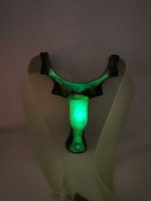 Prăștii model PPMG realizate din rășină