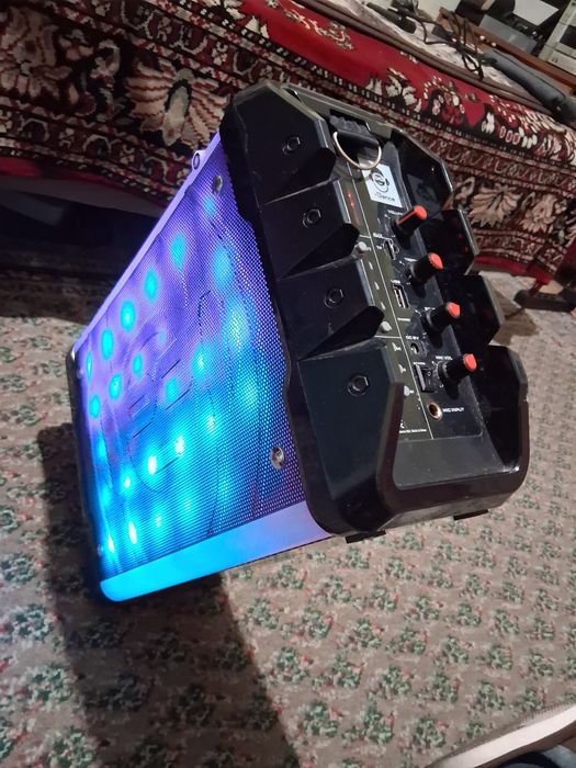 Boxa blutoth "Blaster200" i Dance ,lumini ,mixer, functii-STAS