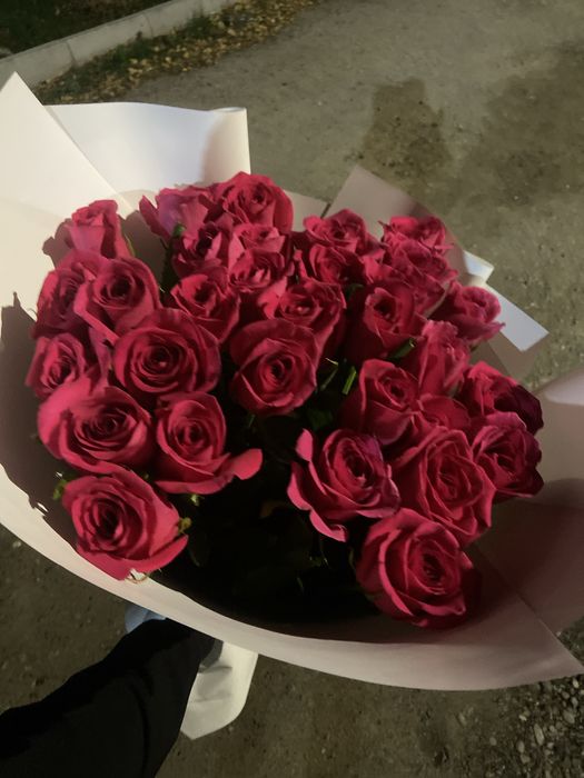 Букет из малиновых роз 31 штук