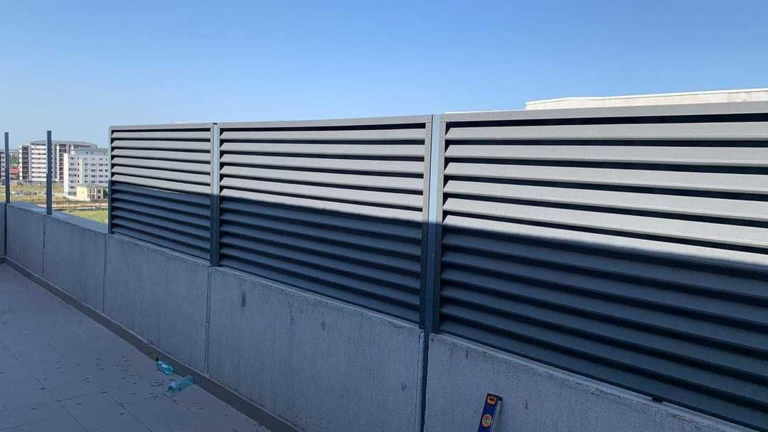 Garduri din panou stil jaluzele, sipca metalica, tabla, plasa si BCA