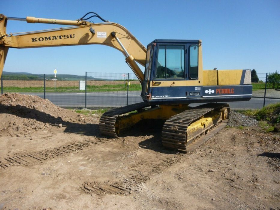 dezmembram komatsu pc180lc