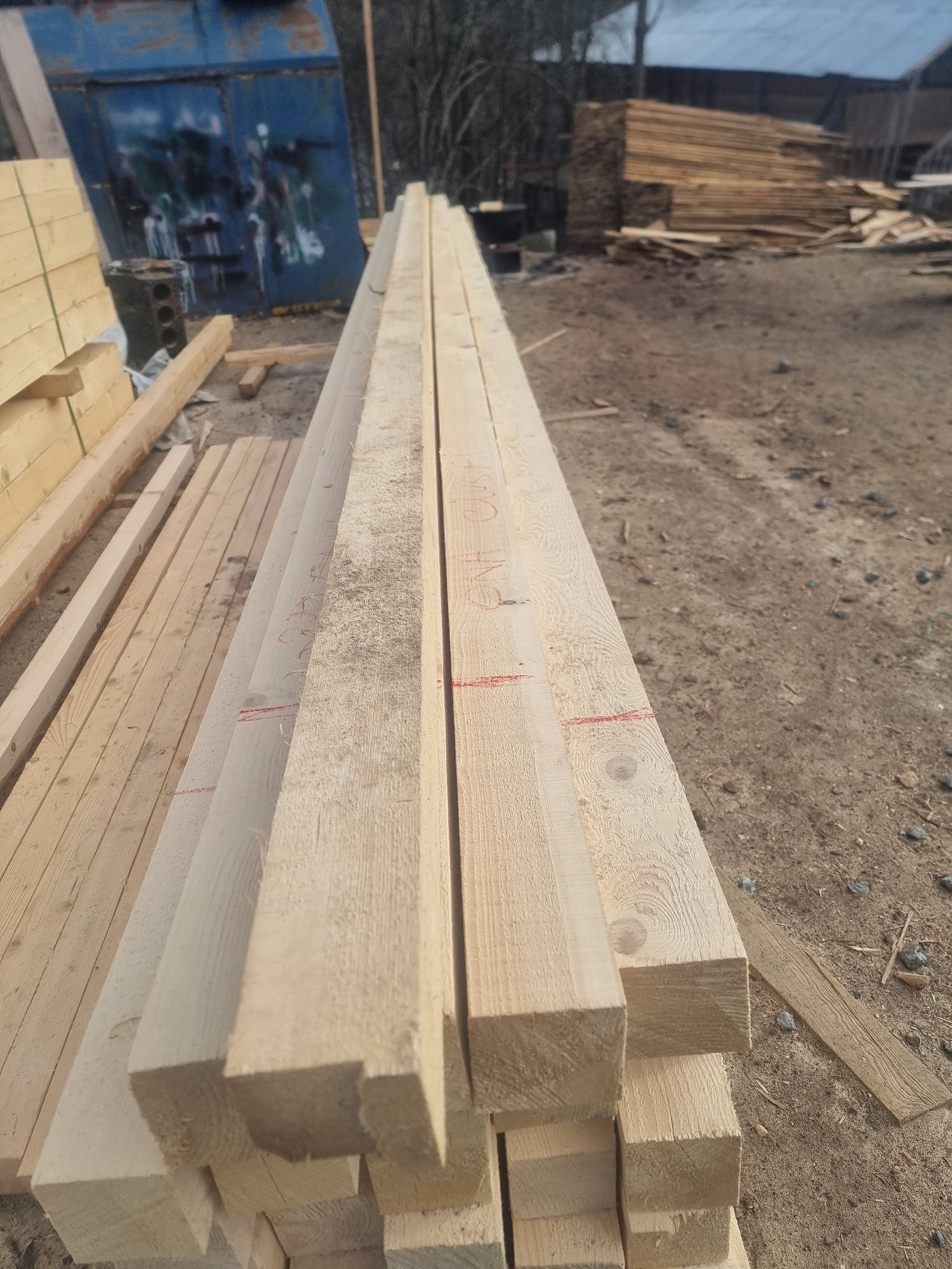 Vând cherestea pentru construcții