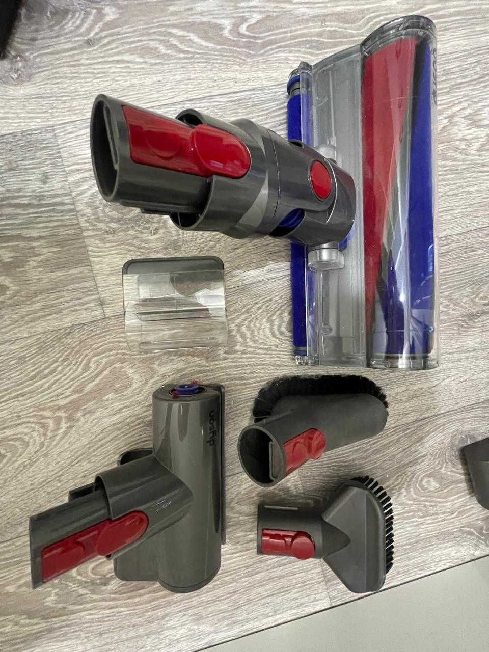 Пылесос Dyson V12 Detect Slim Total Clean серебристый