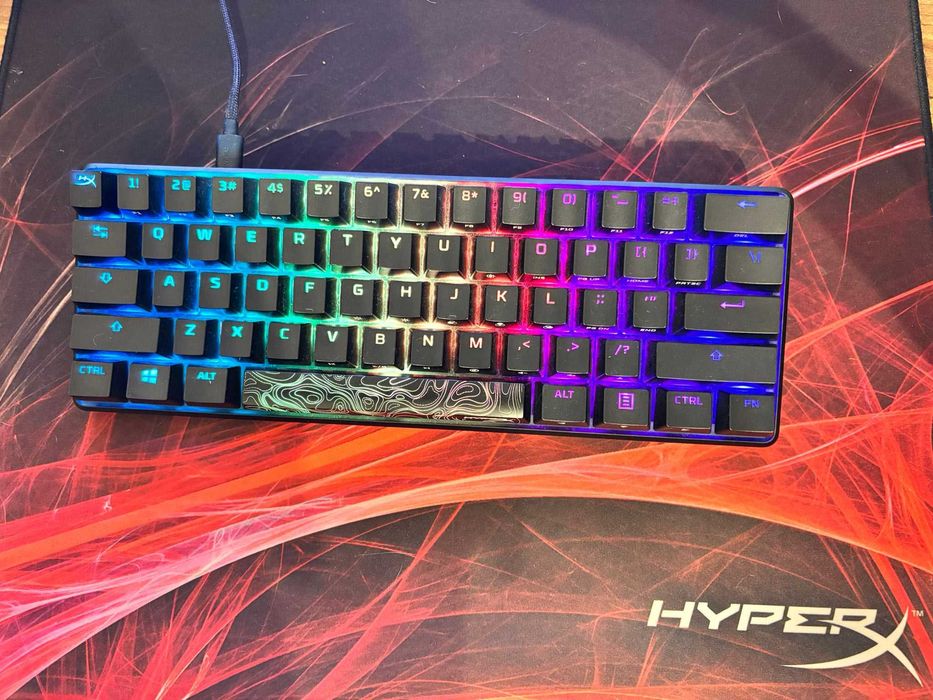 Tastatura gaming mecanica HyperX Alloy Origins 60 + CADOU