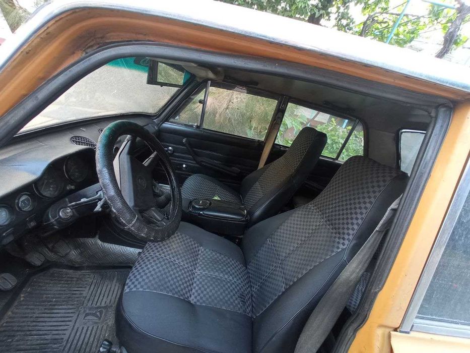 Vaz 2103 sotiladi. 1979