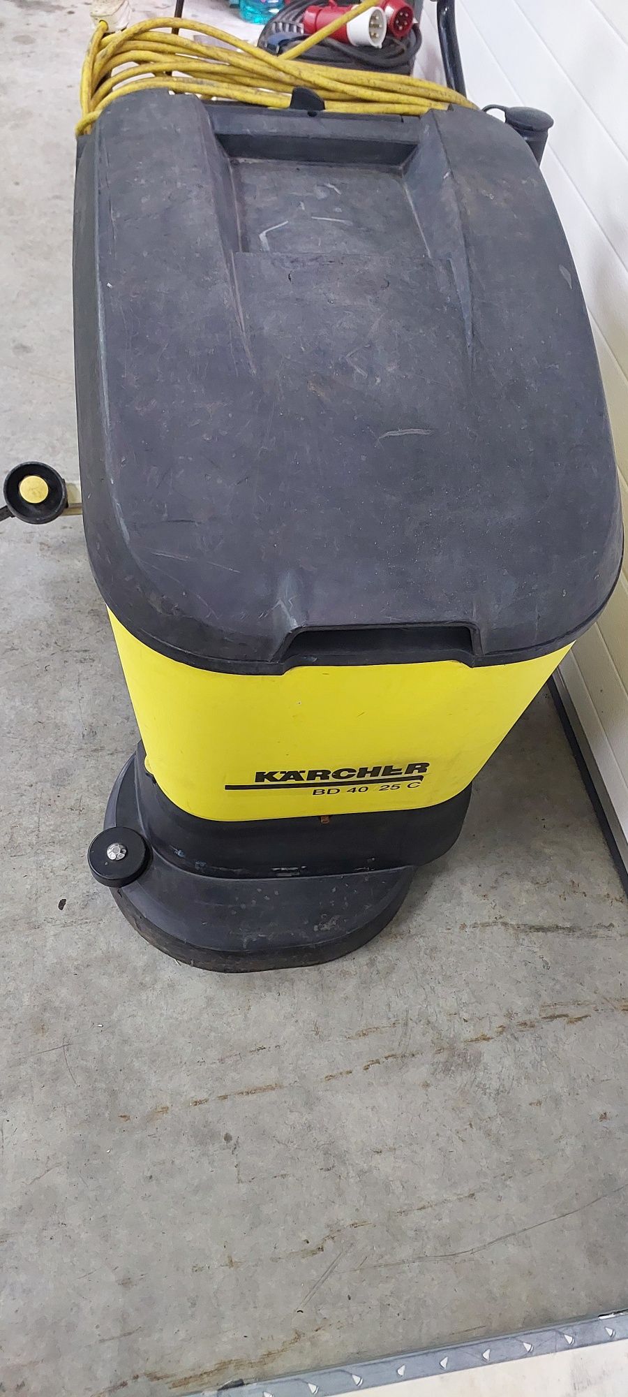 Masina de spalat pardoseli Karcher