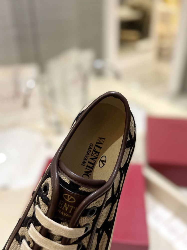 Adidasi Valentino 35-46