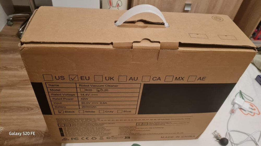 Vând robot inteligent de curățenie și funcție de mop