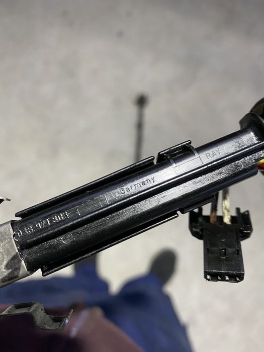 Rampa injectoare(bujii) pt 1,9 bkc/bxe pt passat b6,toruan,golf5,skoda