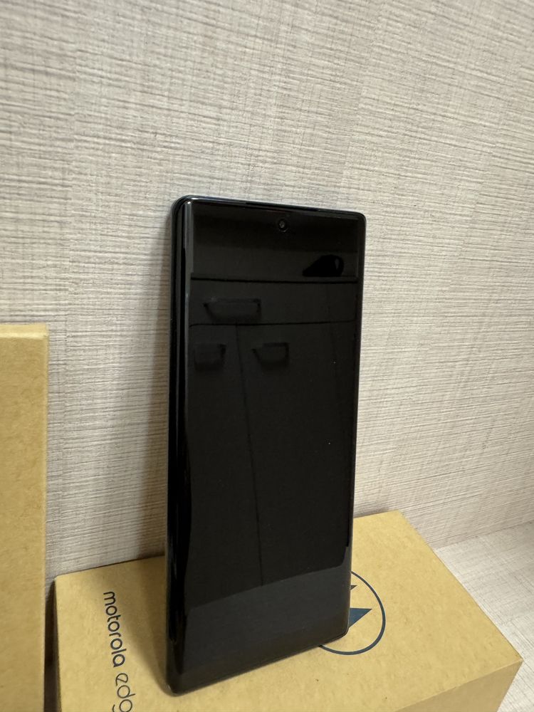 Motorola Edge 30 Ultra *Чисто нов*