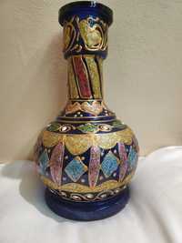 Ръчно рисувана ваза