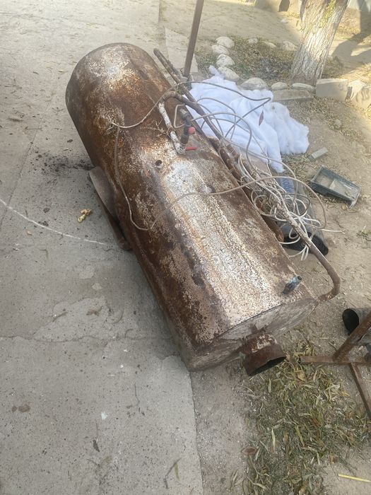 Титан для воды для бани целый в рабочем состояний