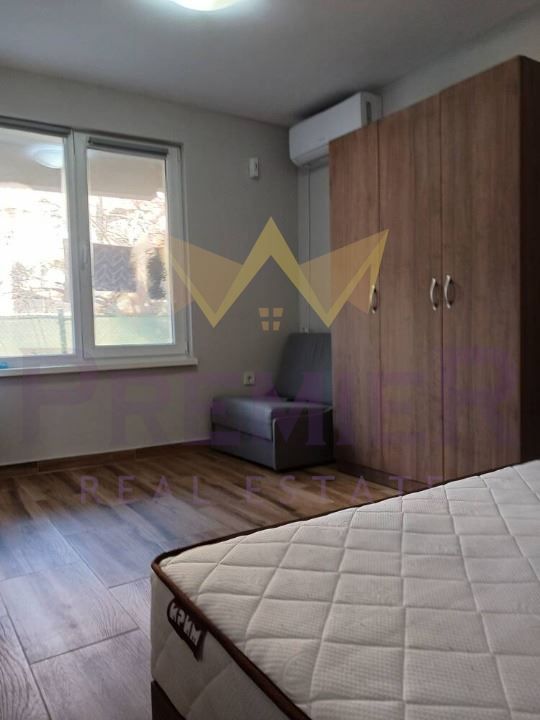 Дава се под наем Етаж от къща в Варна, Колхозен пазар - 80 кв.м за 295.8 € - Снимка #3