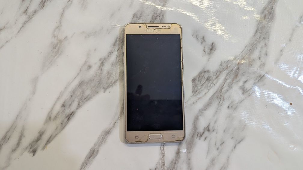 Смартфоны Samsung, iPhone на запчасти