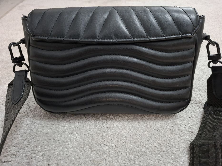 Дамска кожена чанта