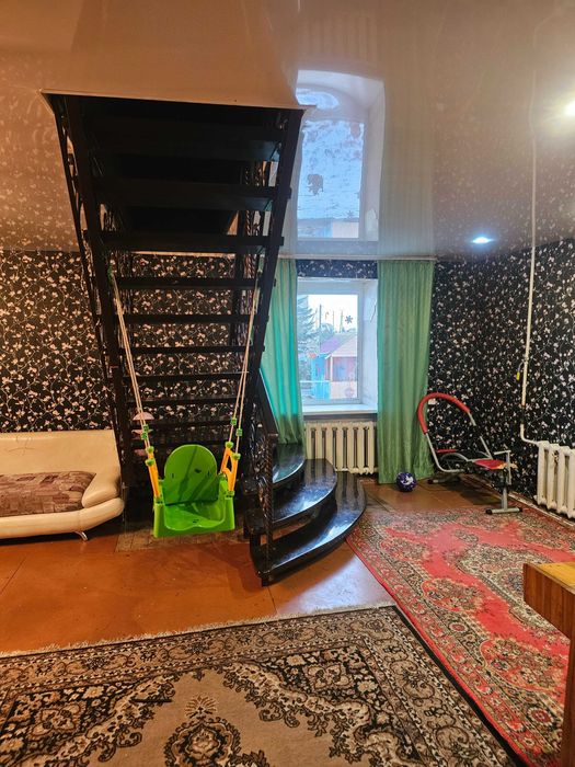 Дом кирпичн 5-комн, 3х-этажн на Аблакетке